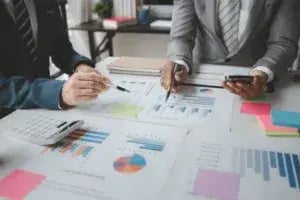 atmosphere-startup-company-meeti